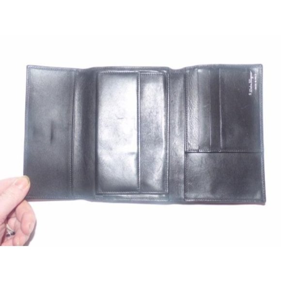 Salvatore Ferragamo Vintage Black Leather Wallet - Picture 2 of 7
